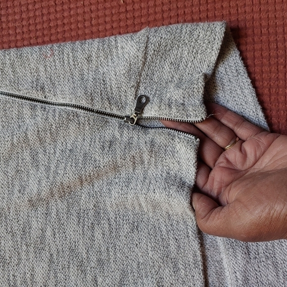 Denver Hayes Side Zippered 3/4 Sleeve Sweatshirt - Picture 13 of 16